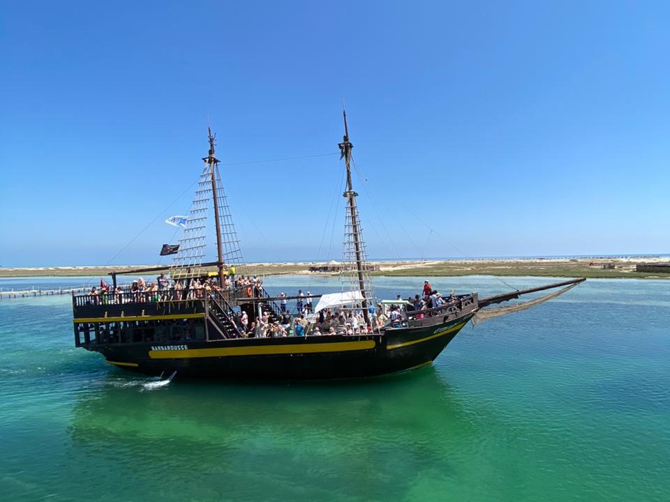 Bateau Pirate Djerba – Excursion Île aux Flamants | Aventure et Balade en Mer à Djerba